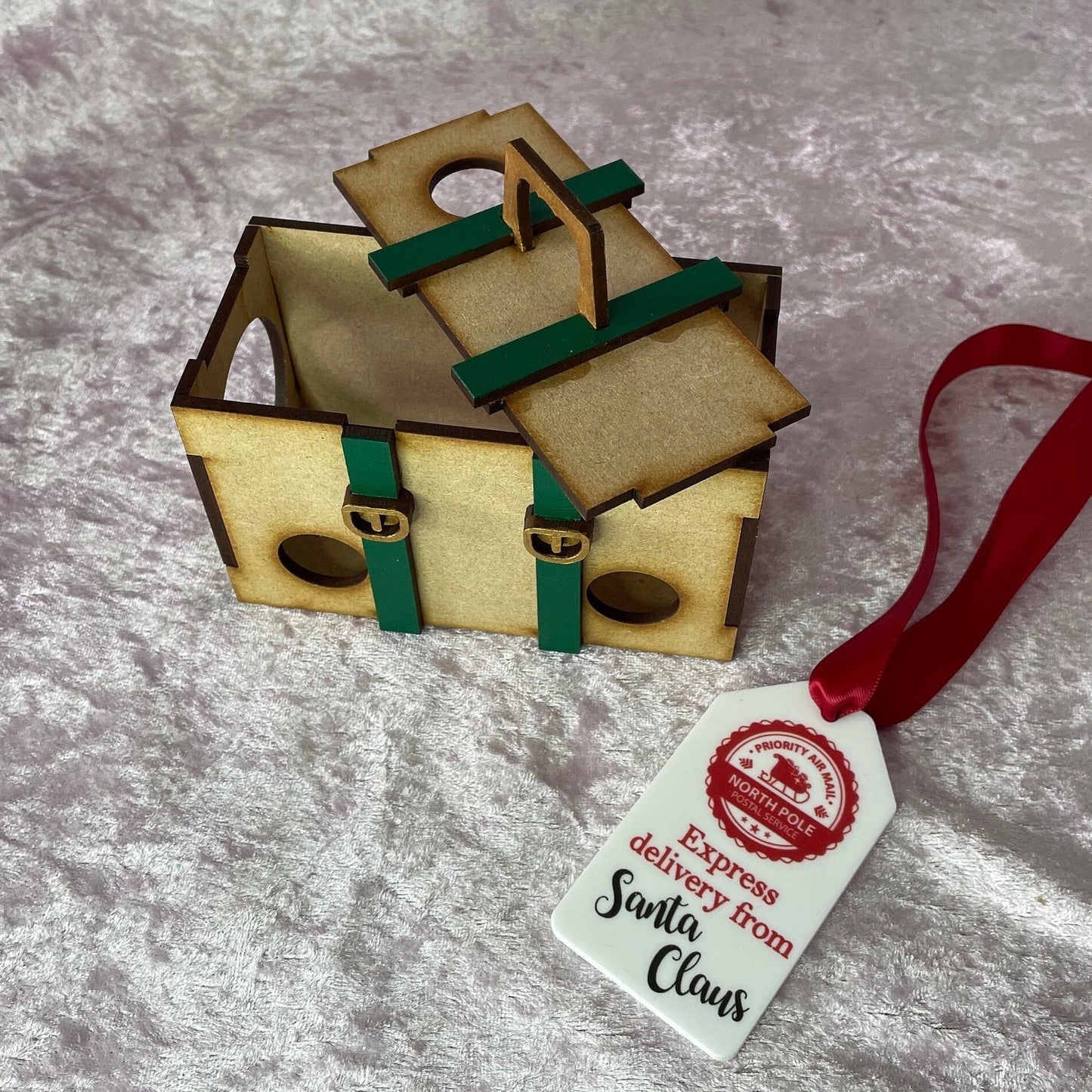 Christmas elf arrival suitcase sets