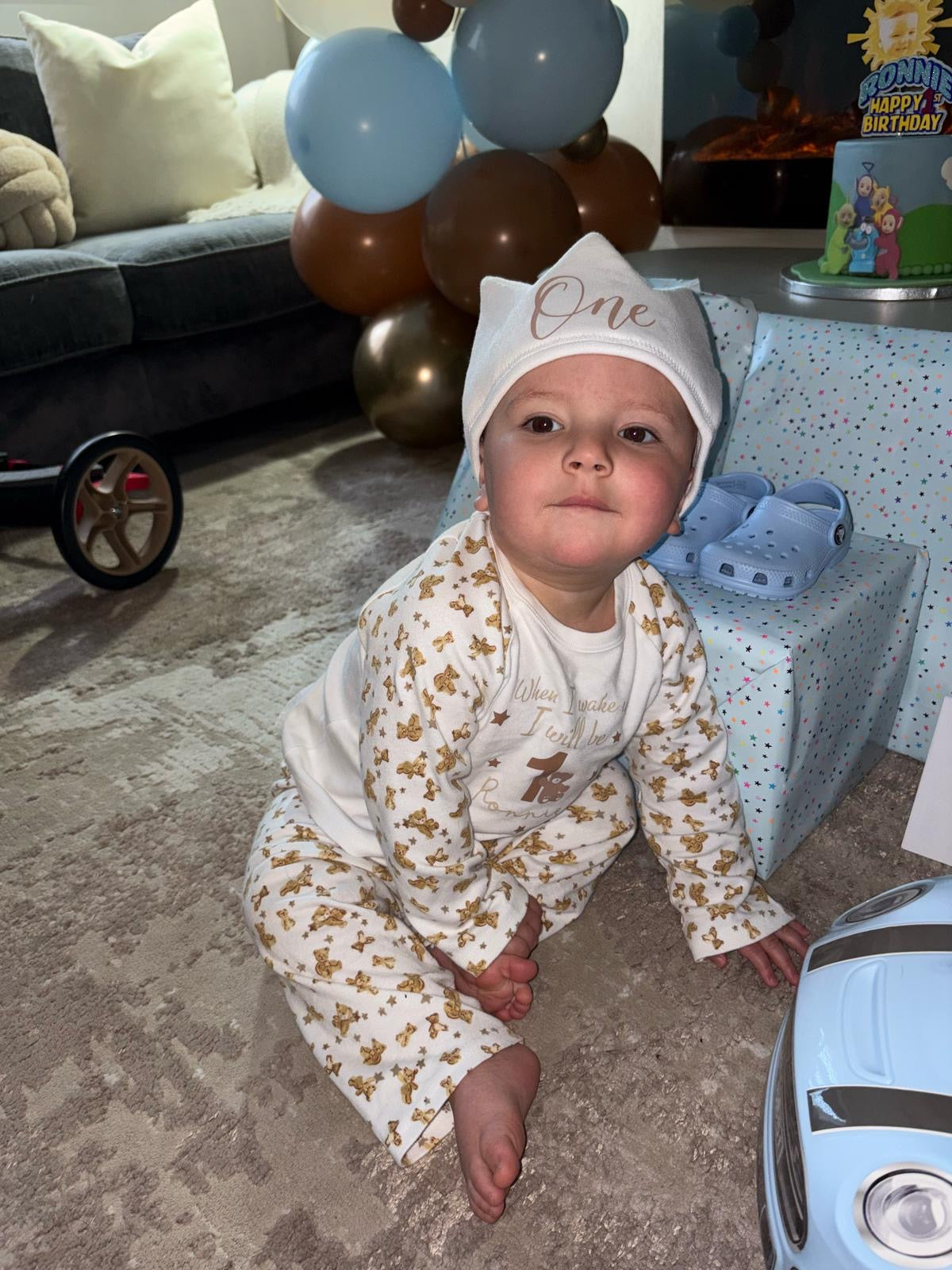 Children’s pyjamas/clothing